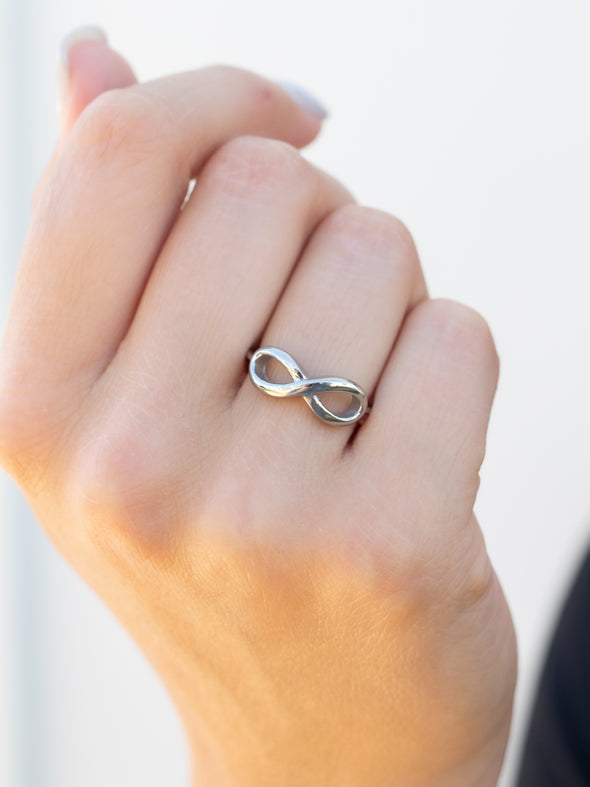 The Details Infinity Ring - Silver