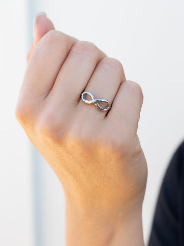 The Details Infinity Ring - Silver