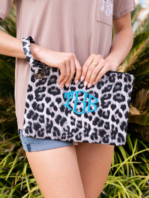 You Really Got Me Leopard Clutch - Grey