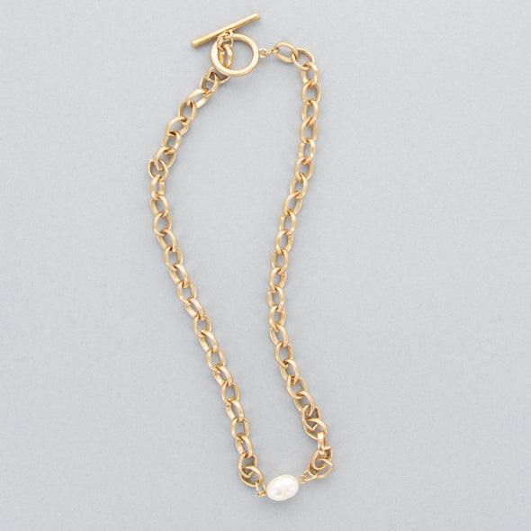 Pearl Surprise Necklace - Goldtone