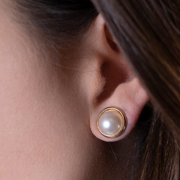 Large Goldtone Edge Pearl Studs