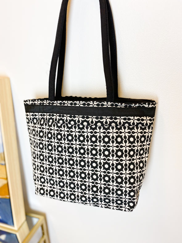 Black/White 2 Handle Tote